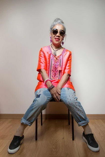 80 Year Old Woman Amazes Internet With Elegant Style Shanghai Daily