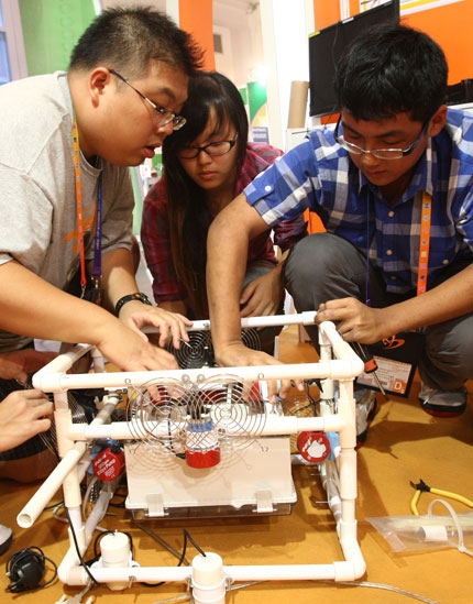 Students Invent Fire Hose System Shanghai Daily