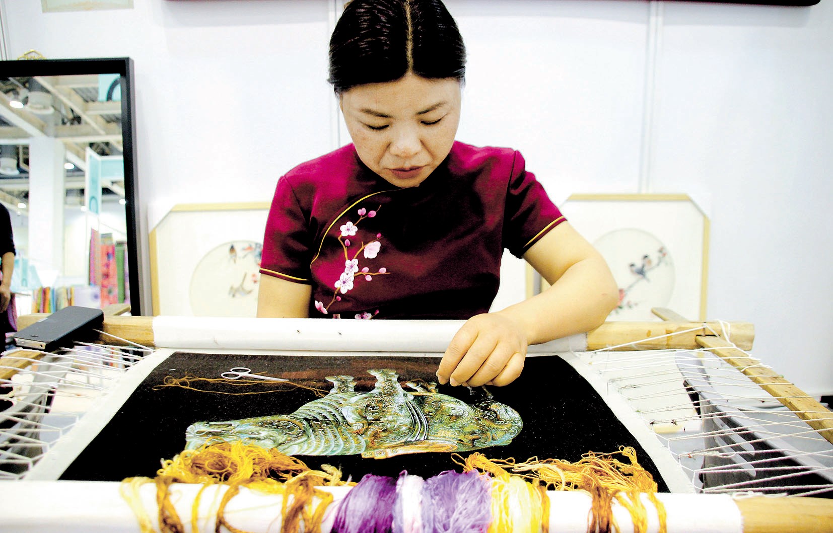 Su Embroidery A Gem Of Silk Product Shanghai Daily